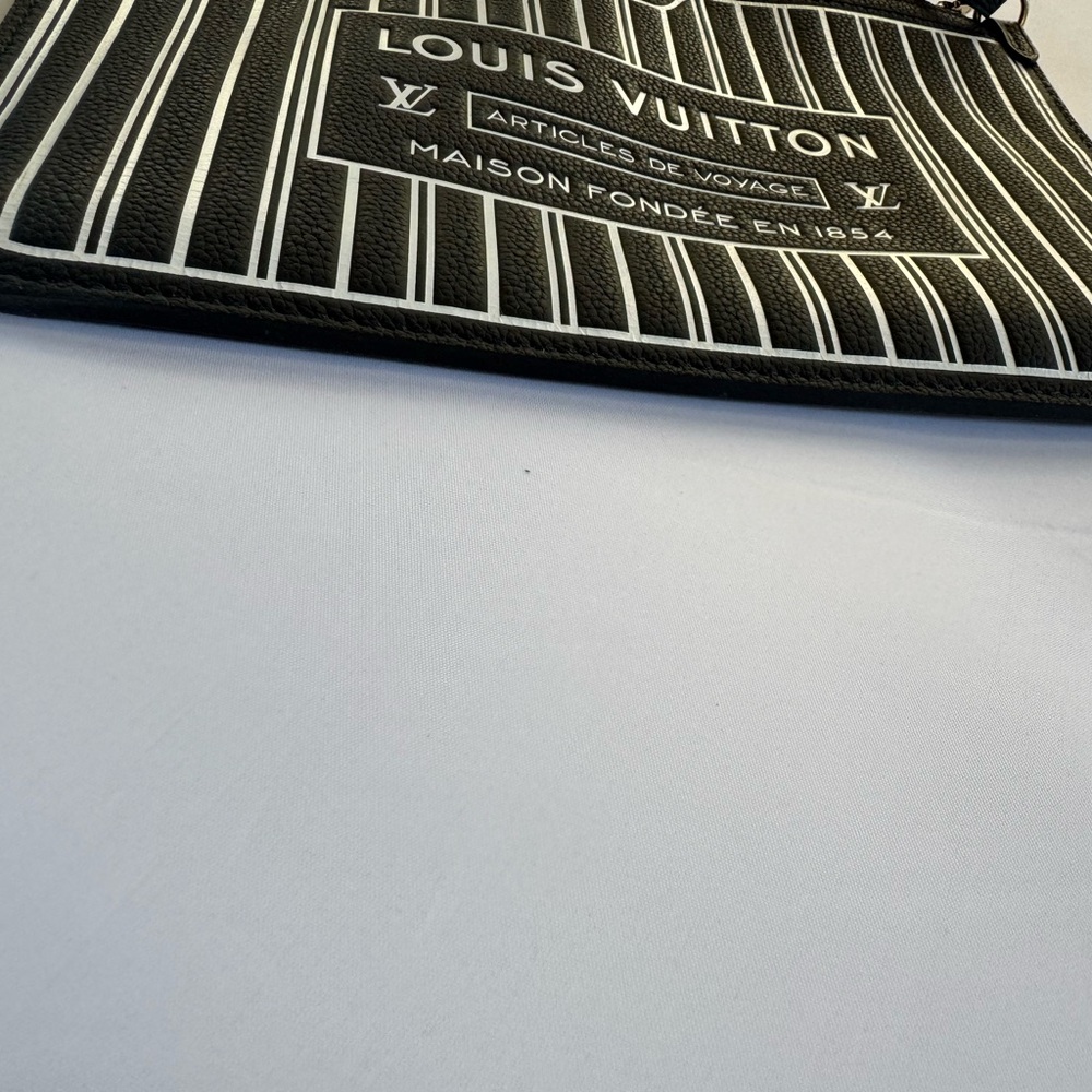 Louis Vuitton Black and White Pochette - Picture 8 of 8